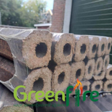 pini-kay-per-pak-greenfire-haardhout-houtbriketten-zuidlaren
